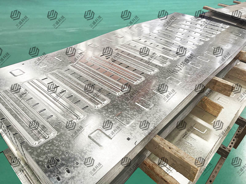 模壓電纜橋架生產(chǎn)線