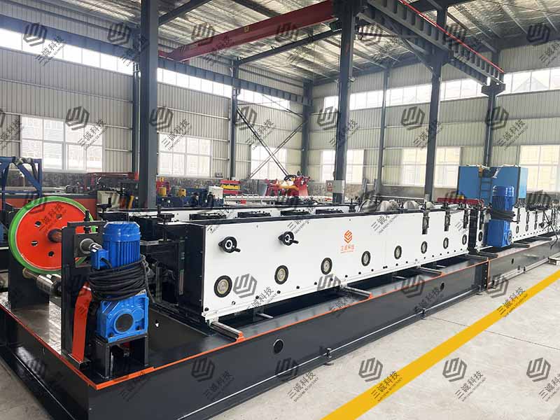 模壓電纜橋架生產(chǎn)線