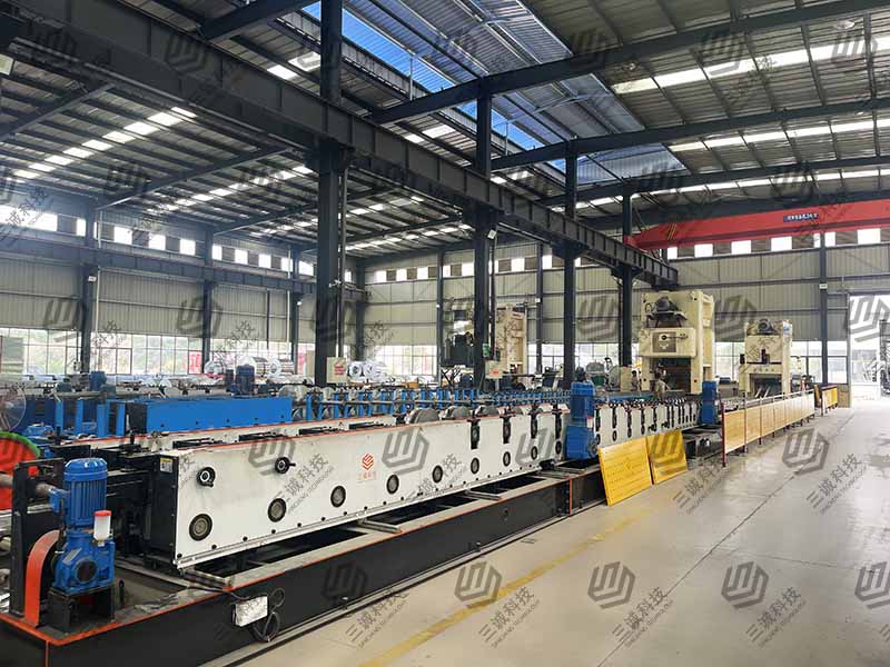 模壓電纜橋架生產(chǎn)線